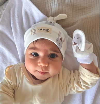 SET Cappellino + guantini + scarpine "ASPEN"