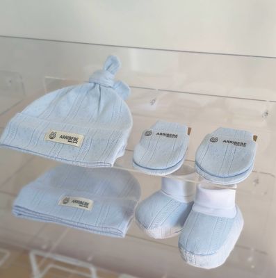 SET Cappellino + guantini + scarpine "SKY BABY"