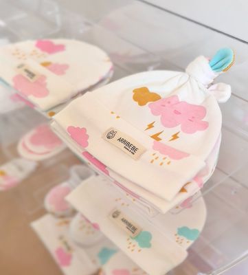 Cappellino con nodo "CLOUDS"