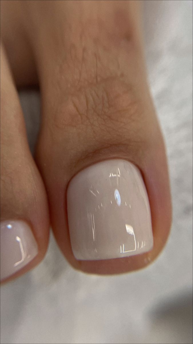PEDICURE SPA CON SMALTO SEMIPERMANENTE