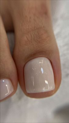 PEDICURE SPA CON SMALTO SEMIPERMANENTE