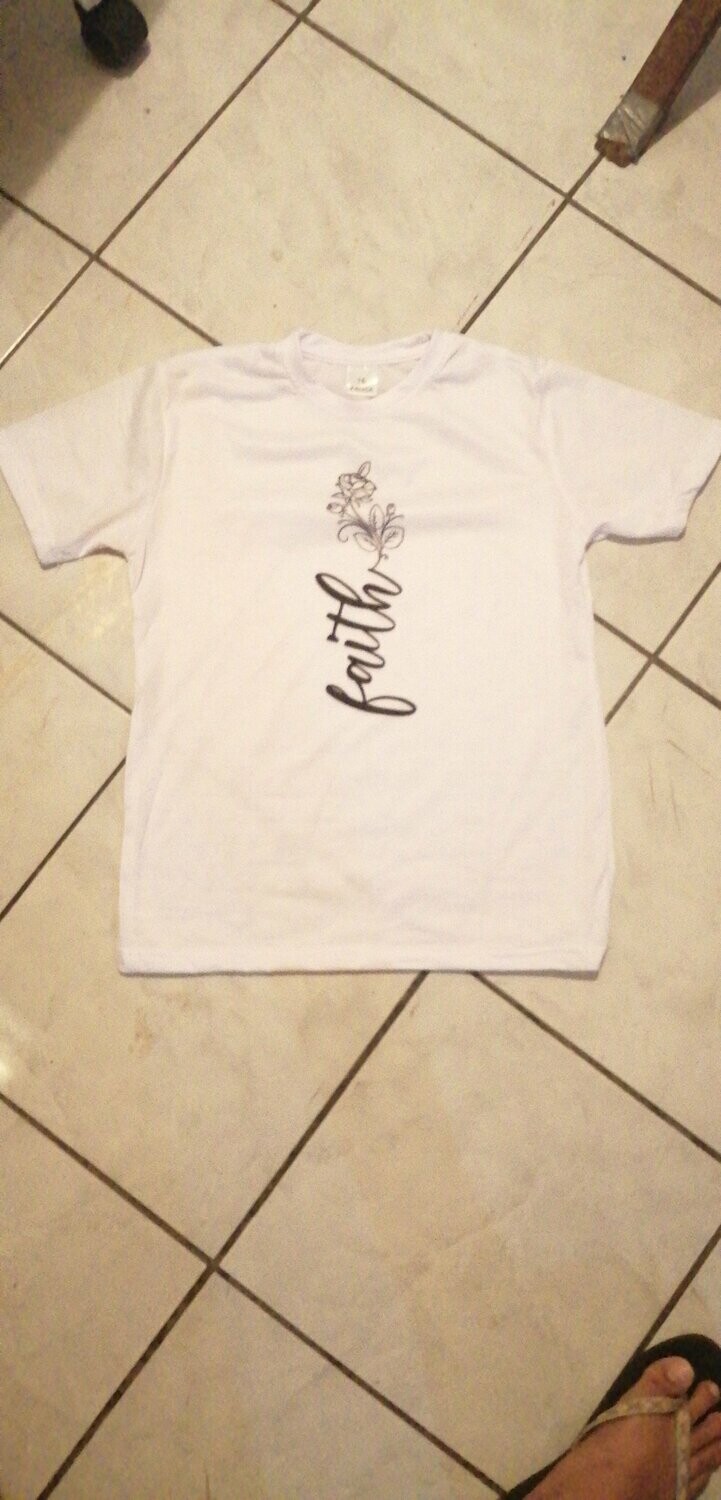 Blusas y camisetas con frases
