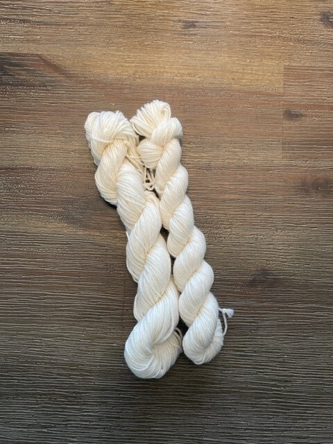 Undyed - 20g Fingering MINI 85% SW Merino, 15% Nylon - 87 yards ($4.50)