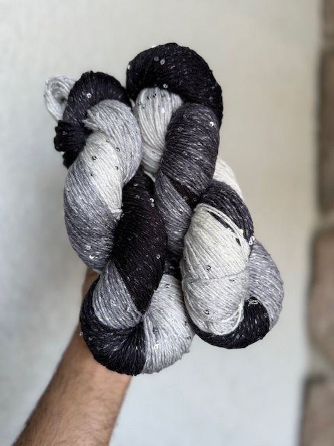 Spotlight - House Lights Down