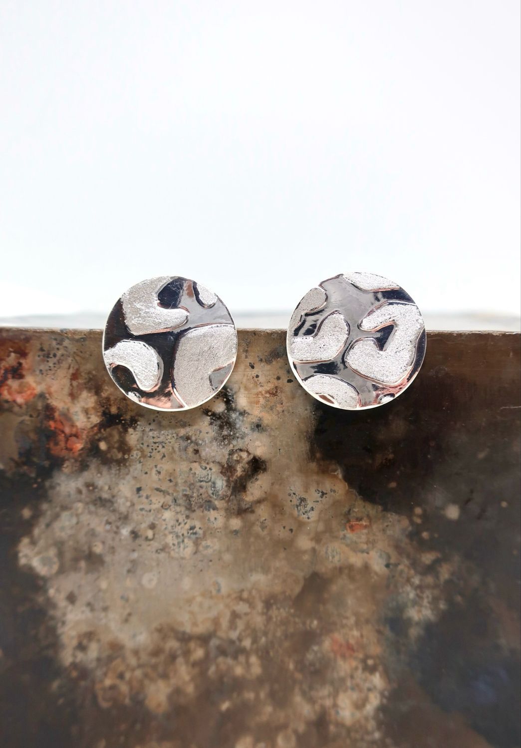 Store studs 19mm