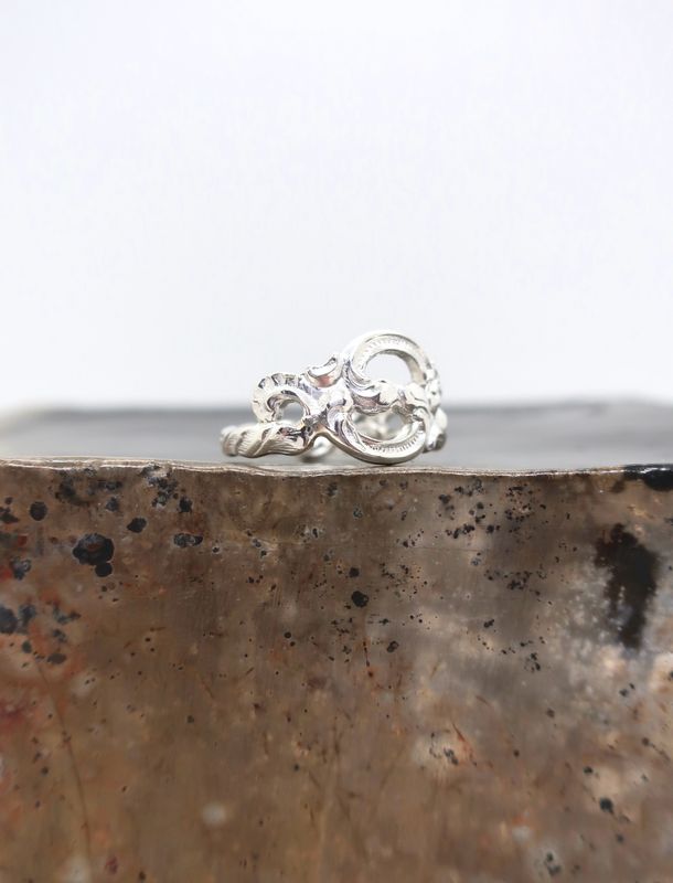 Dobbel Rokokko ring Str.55