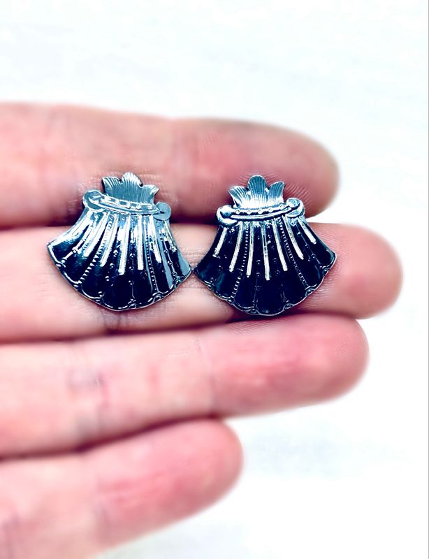 Store Dronning studs