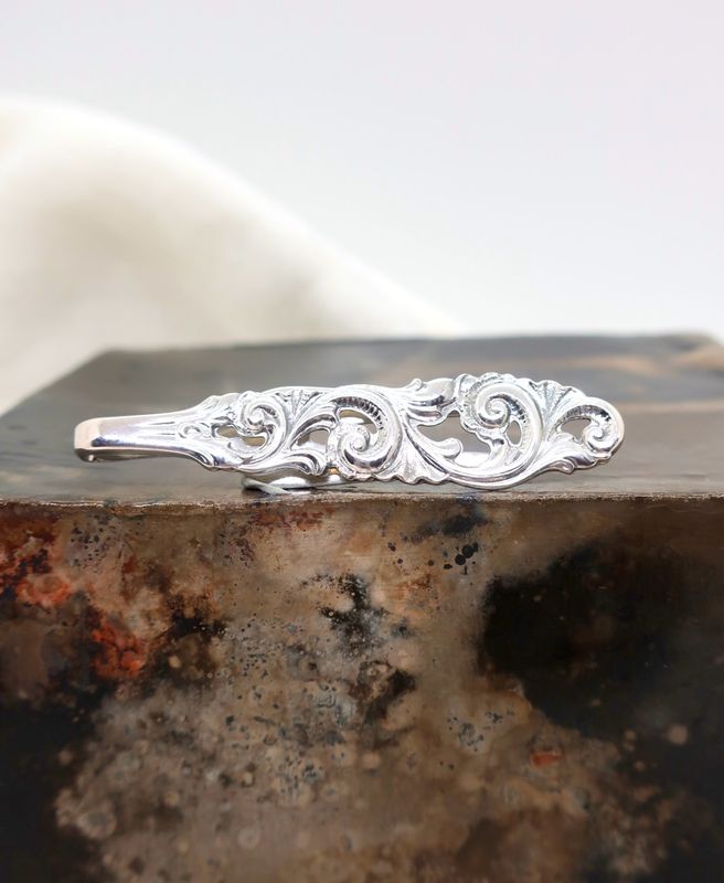 Slipsnål i Telesølv