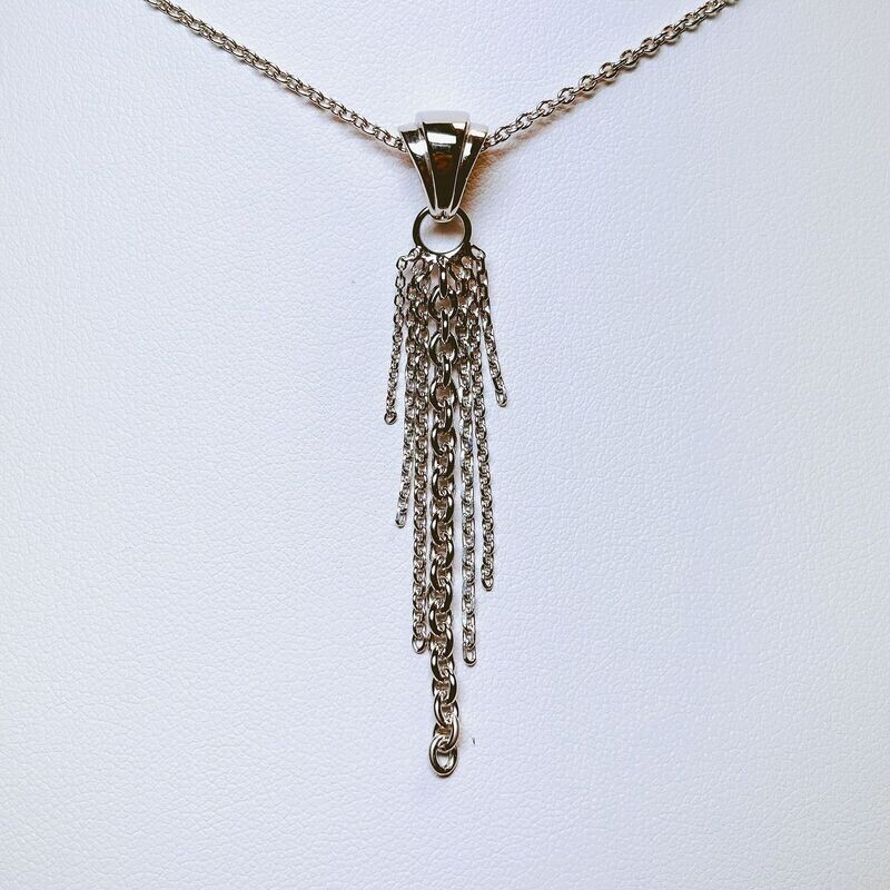 Pendentif multi chaînes pendantes