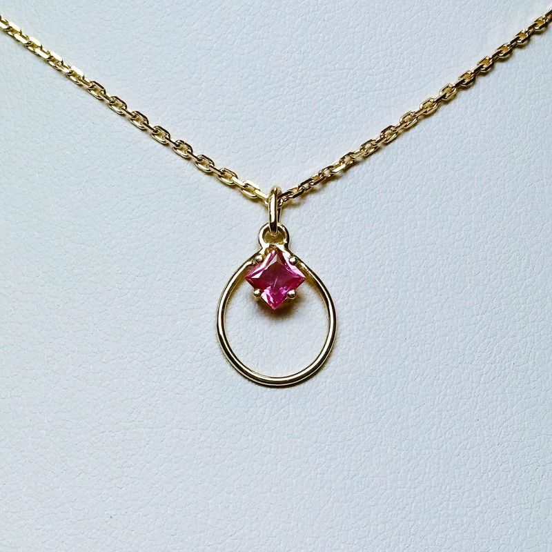 Pendentif goutte or jaune saphir rose