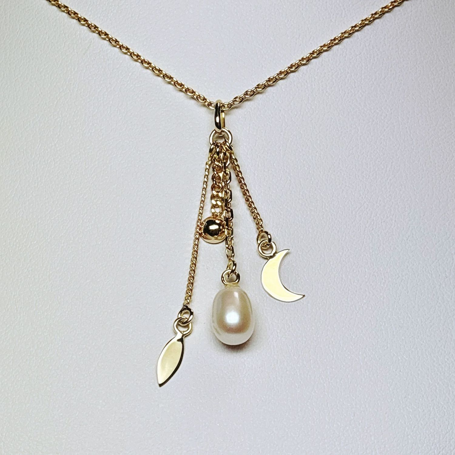 Pendentif pampilles et perle de culture