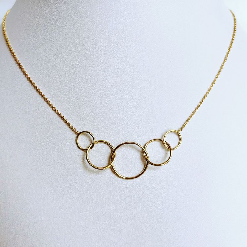 Collier cinq anneaux en or jaune