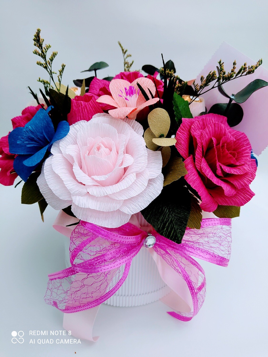 RAMOS DE FLORES EN CAJA