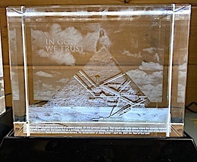 In God We Trust – Jesus & The Great Pyramid – 3D Crystal