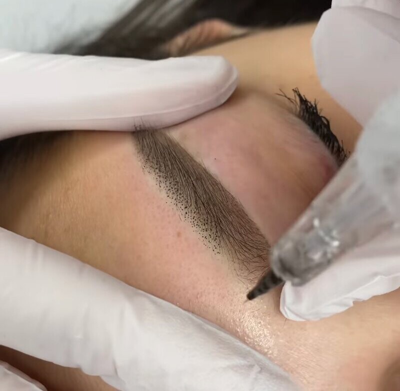 English Level 2 - Advanced Eyebrows