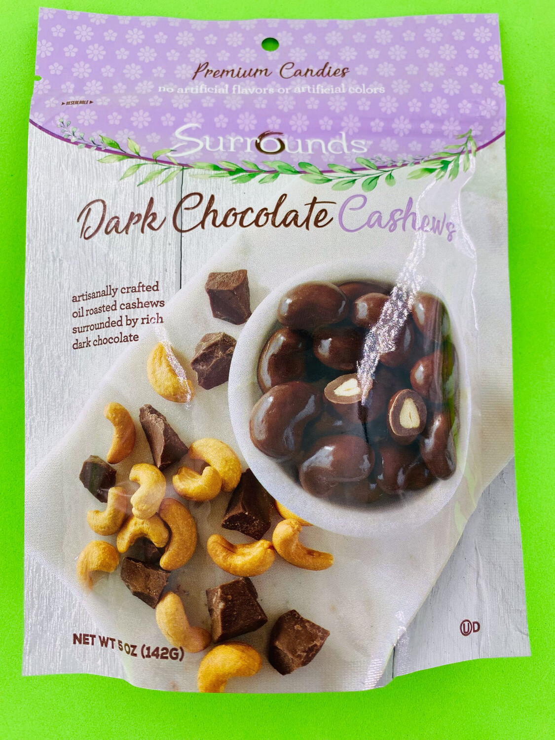 Surrounds Dark Chocolate Cashews