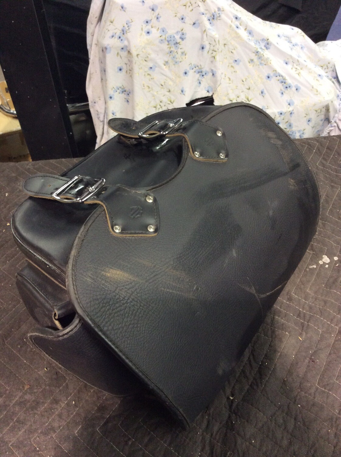 2014 SOFTAIL SLIM R/S ONLY HD SADDLEBAG OEM 90200680