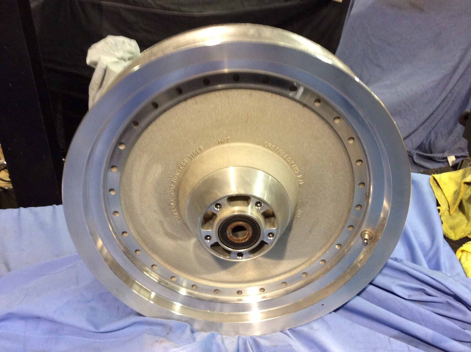 HARLEY OEM 16" X 3" FATBOY FRONT RIM WHEEL D/D 3/4" BEARINGS 4103800