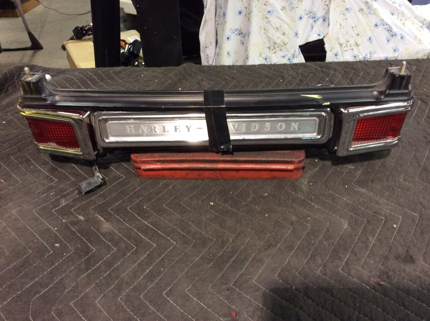 HARLEY DAVIDSON, Wrap Around Tour Pak Trim   Chrome Brake Light W/ Wiring 58385-93