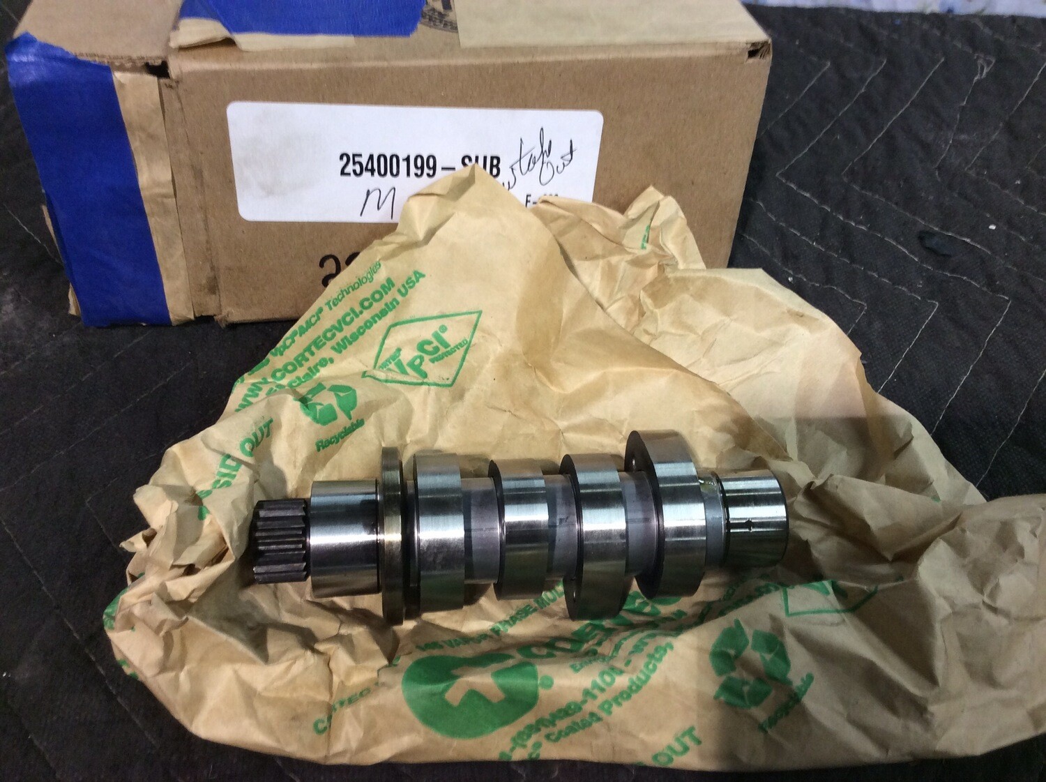 17+ HARLEY TOURING M8 OEM CAM TWIN COOLED MILWAUKEE EIGHT 107 17+ HARLEY TOURING M8 OEM CAM TWIN COOLED MILWAUKEE EIGHT 107" 25400190 CAMSHAFT