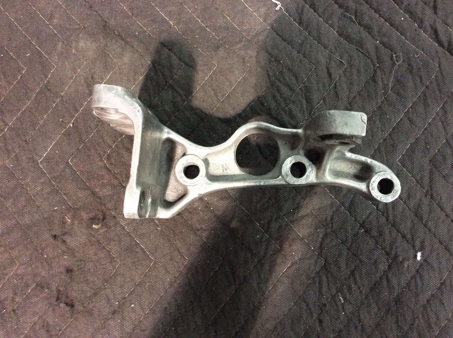 HARLEY SPORTSTER OEM 16203-67 CHROME REAR MOTOR MOUNT 1967-1981 IRONHEAD XL XLH HARLEY SPORTSTER OEM 16203-67 CHROME REAR MOTOR MOUNT 1967-1981 IRONHEAD XL XLH