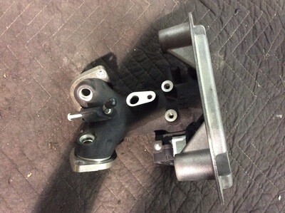 Harley Black Fuel Injected Throttle Body 11-13 TBW FLH 27685-11 & 29700-09 BREATHER BACKING PLATE Harley Black Fuel Injected Throttle Body 11-13 TBW FLH 27685-11 & 29700-09 BREATHER BACKING PLATE