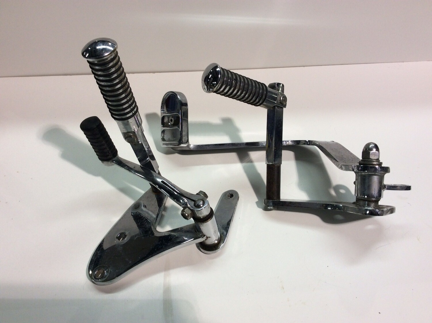 82-UP DYNA FXR FORWARD CONTROLS