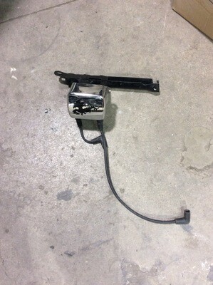 2003 HARLEY SOFTAIL COIL 31655-99 WITH COVER & PLUG WIRES & MOUNT BRACKET 48868-00