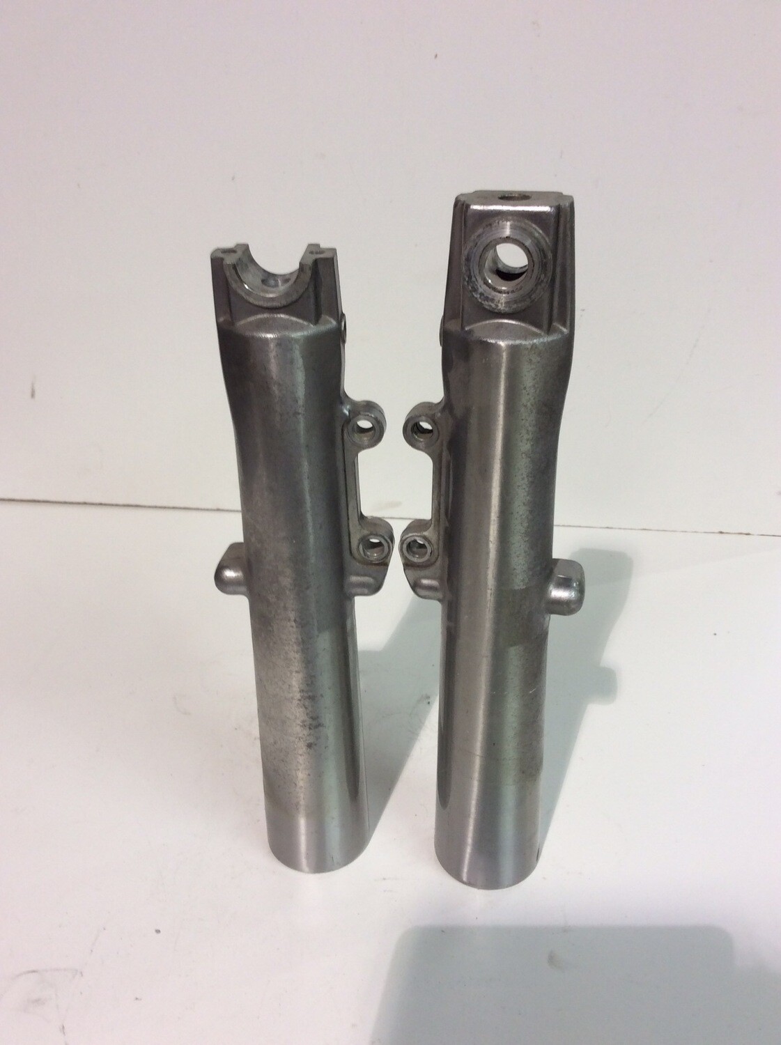 HARLEY DAVIDSON 0007 TOURING LOWER LEG FORK SLIDERS L4649502/R46497