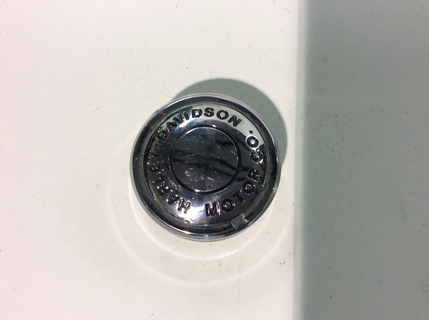 HARLEY FUEL VALVE COVER/CAP