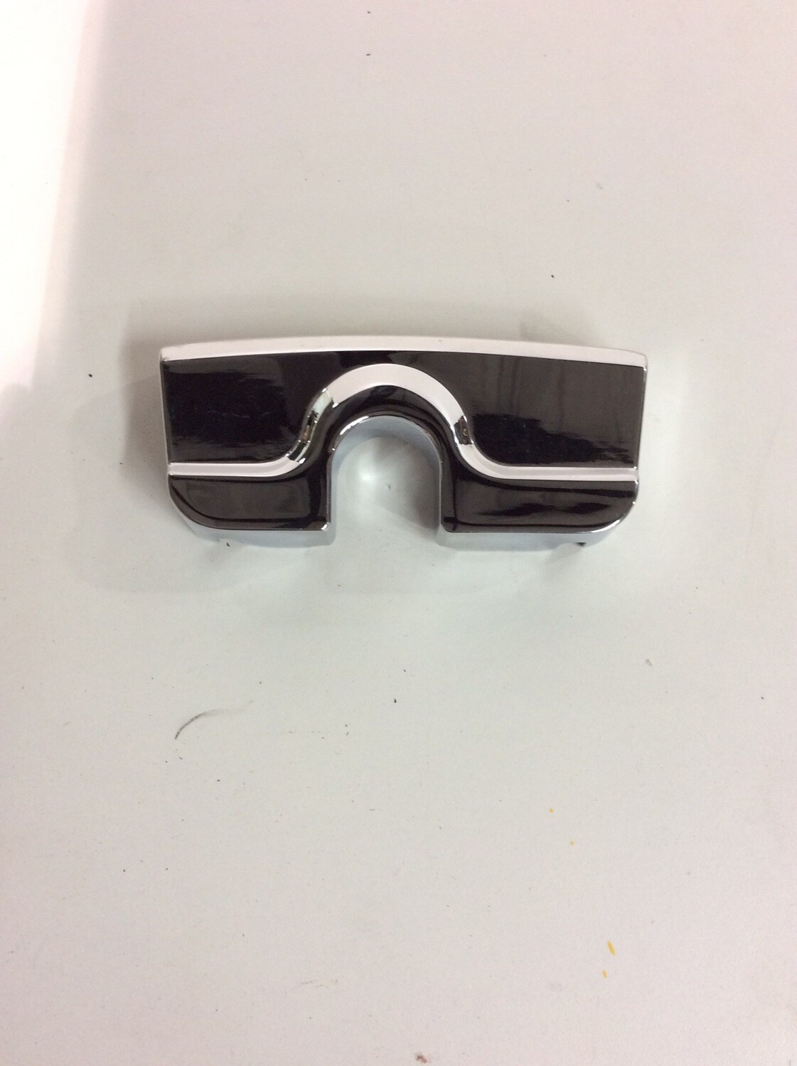 Kuryakyn Scorpion Spark Plug Head Bolt Cover Chrome #8323 Harley Davidson R/S ONLY Kuryakyn Scorpion Spark Plug Head Bolt Cover Chrome #8323 Harley Davidson R/S ONLY