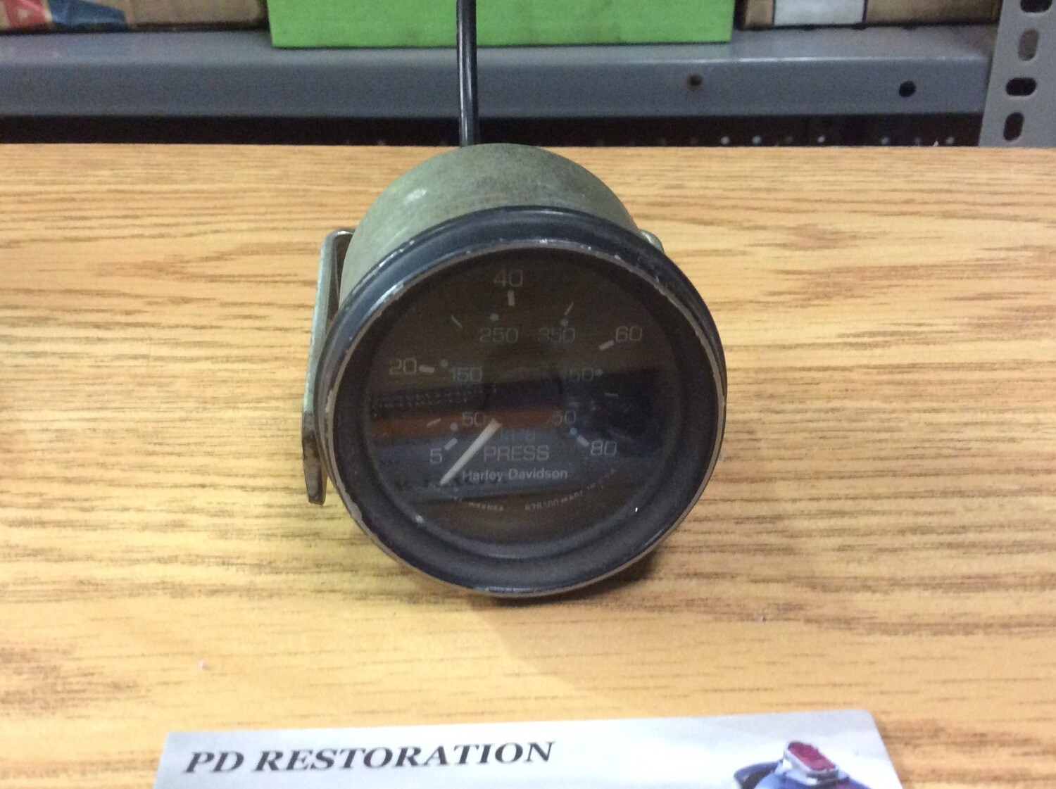 Harley Davidson OEM Stewart Warner Oil Pressure Gauge 80 - 84 FLT 75028-80A Harley Davidson OEM Stewart Warner Oil Pressure Gauge 80 - 84 FLT 75028-80A