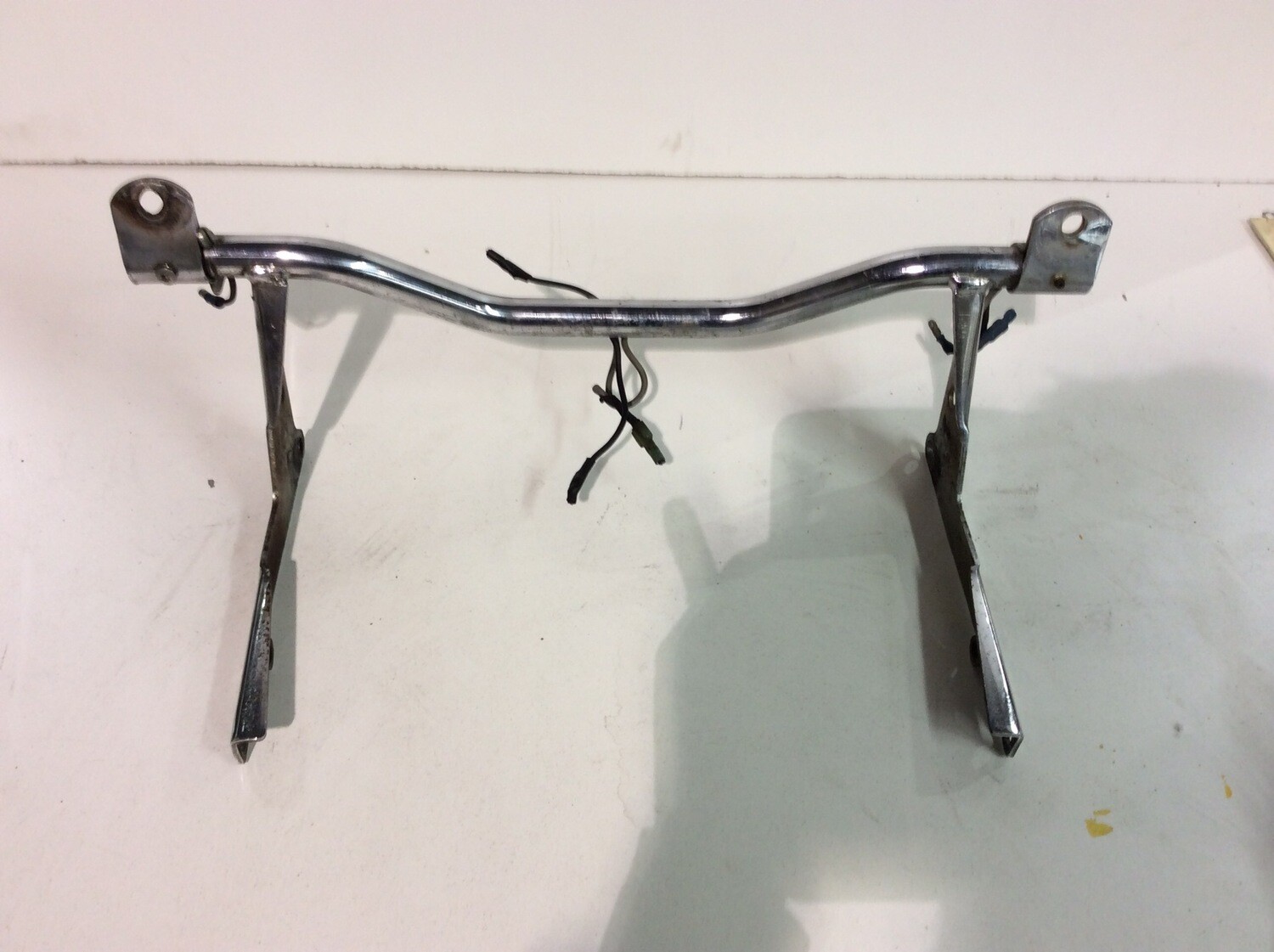 1980 FLH POLICE SPECIAL SPOT LIGHT BAR 1980 FLH POLICE SPECIAL SPOT LIGHT BAR