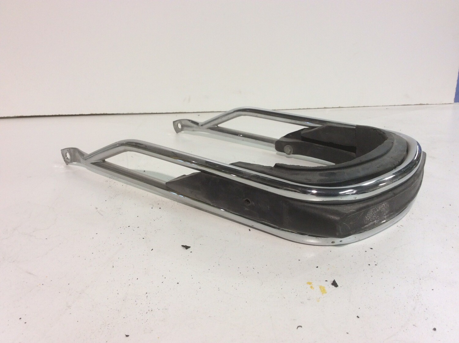 OEM Harley Front Fender Bumper Trim assembly P/N 91107-77B & 91085-83 OEM Harley Front Fender Bumper Trim assembly P/N 91107-77B & 91085-83