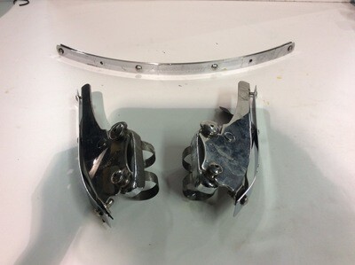 NATIONAL CYCLE QUICK RELEASE SWITCHBLADE WINDSHIELD MOUNTING KIT 39MM WITH BRACKETS AND TRIM NATIONAL CYCLE QUICK RELEASE SWITCHBLADE WINDSHIELD MOUNTING KIT 39MM WITH BRACKETS AND TRIM