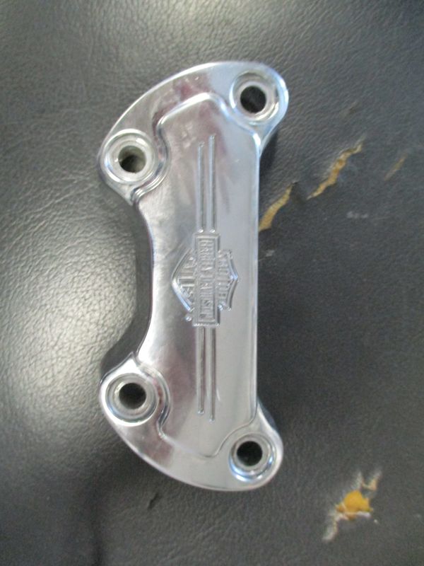 HARLEY DAVIDSON RISER TOP CLAMP 56568-86B