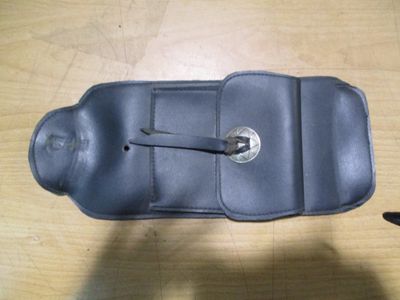 LEATHER ID HOLDER POUCH