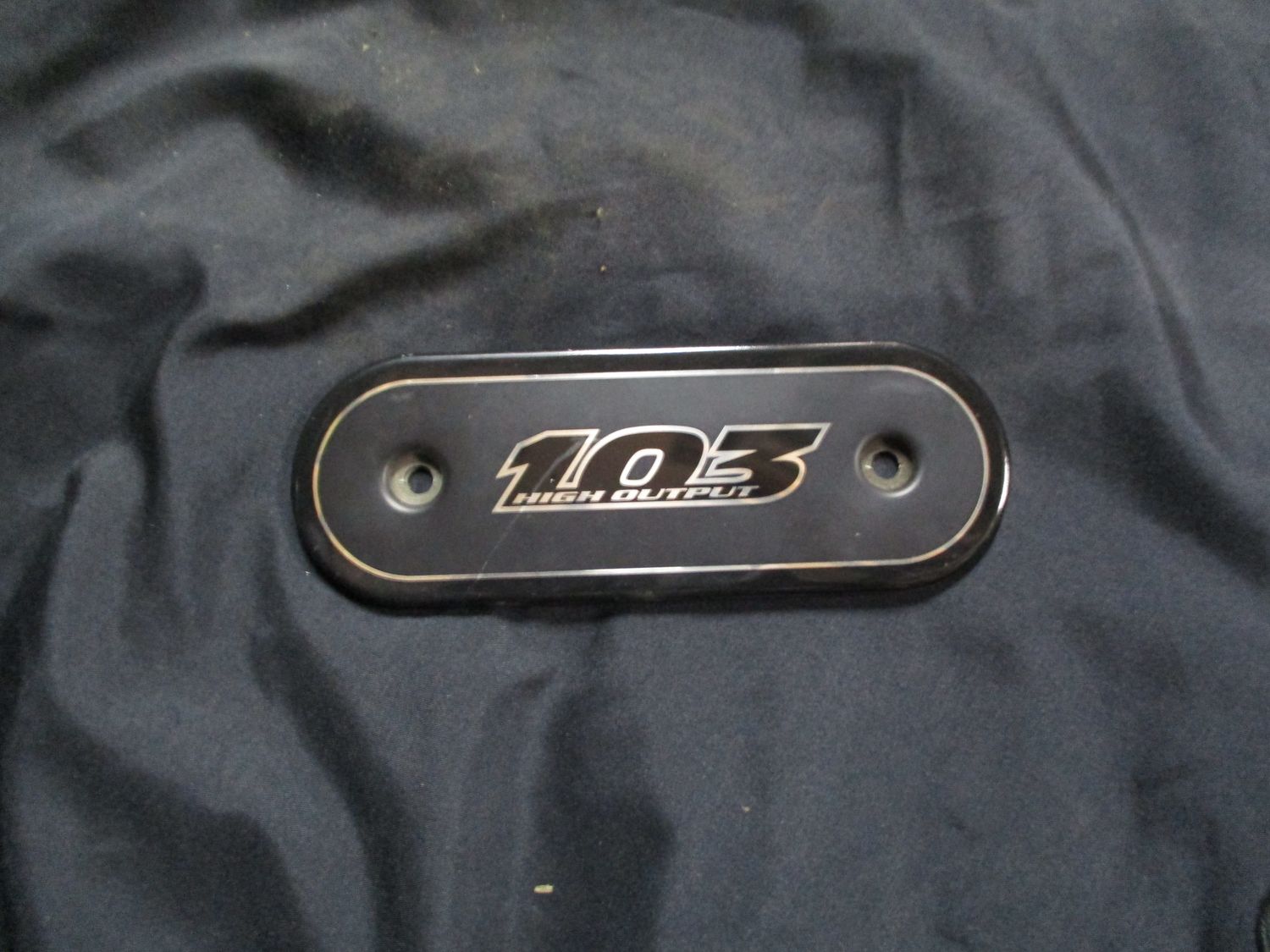 HARLEY DAVIDSON 103 HIGH OUTPUT AIR BREATHER  CLEANER MEDALLION