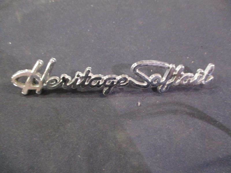 HARLEY-DAVIDSON HERITAGE SOFTAIL FRONT FENDER NAMEPLATE TRIM EMBLEM