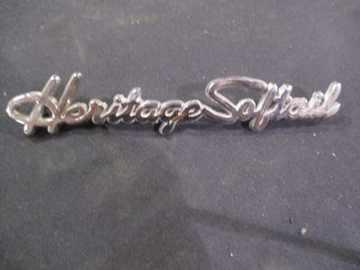 HARLEY-DAVIDSON HERITAGE SOFTAIL FRONT FENDER NAMEPLATE TRIM EMBLEM - USED