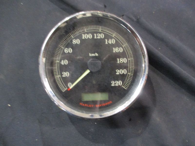 Harley Davidson 67197-08 Speedometer Softail 4 1/2" OEM - 61000K