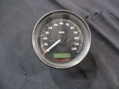 Harley Davidson Touring Speedometer 67349-08 - 4600 miles