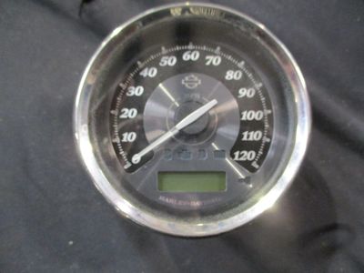 HARLEY TOURING STREET ELECTRA GLIDE SPEEDOMETER GAUGE CLUSTER 74682-10 - 4200 MILE