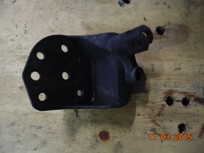 Genuine Harley Davidson FXST Left Footpeg mount shift bracket OEM 33683-90