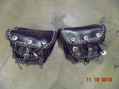 LEATHER VINTAGE SADDLEBAGS WITH FRINGE