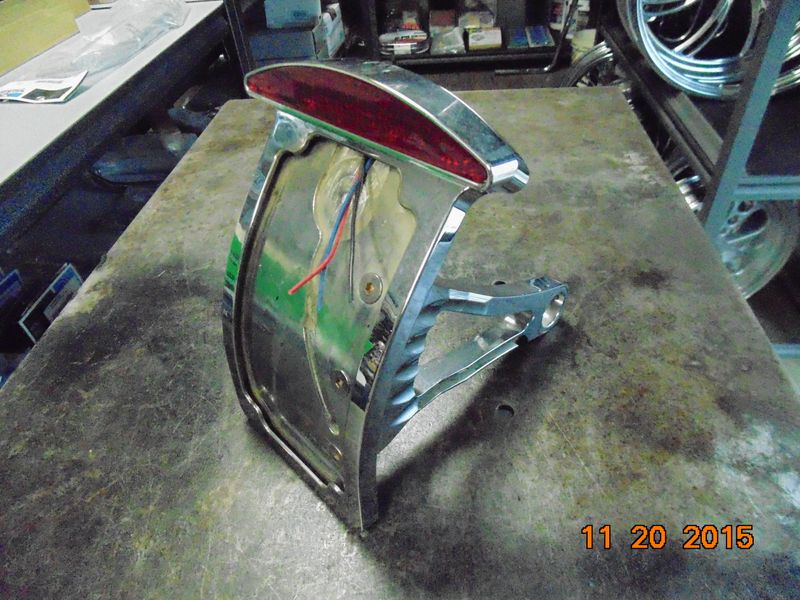 HARLEY CHROME BILLET SIDE MOUNT CURVED LICENSE PLATE LED CUSTOM TAILLIGHT 3/4” AXLE
