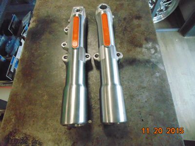 Harley Davidson Softail Showa Fork Leg Sliders 45915-08A 45916-07A OEM
