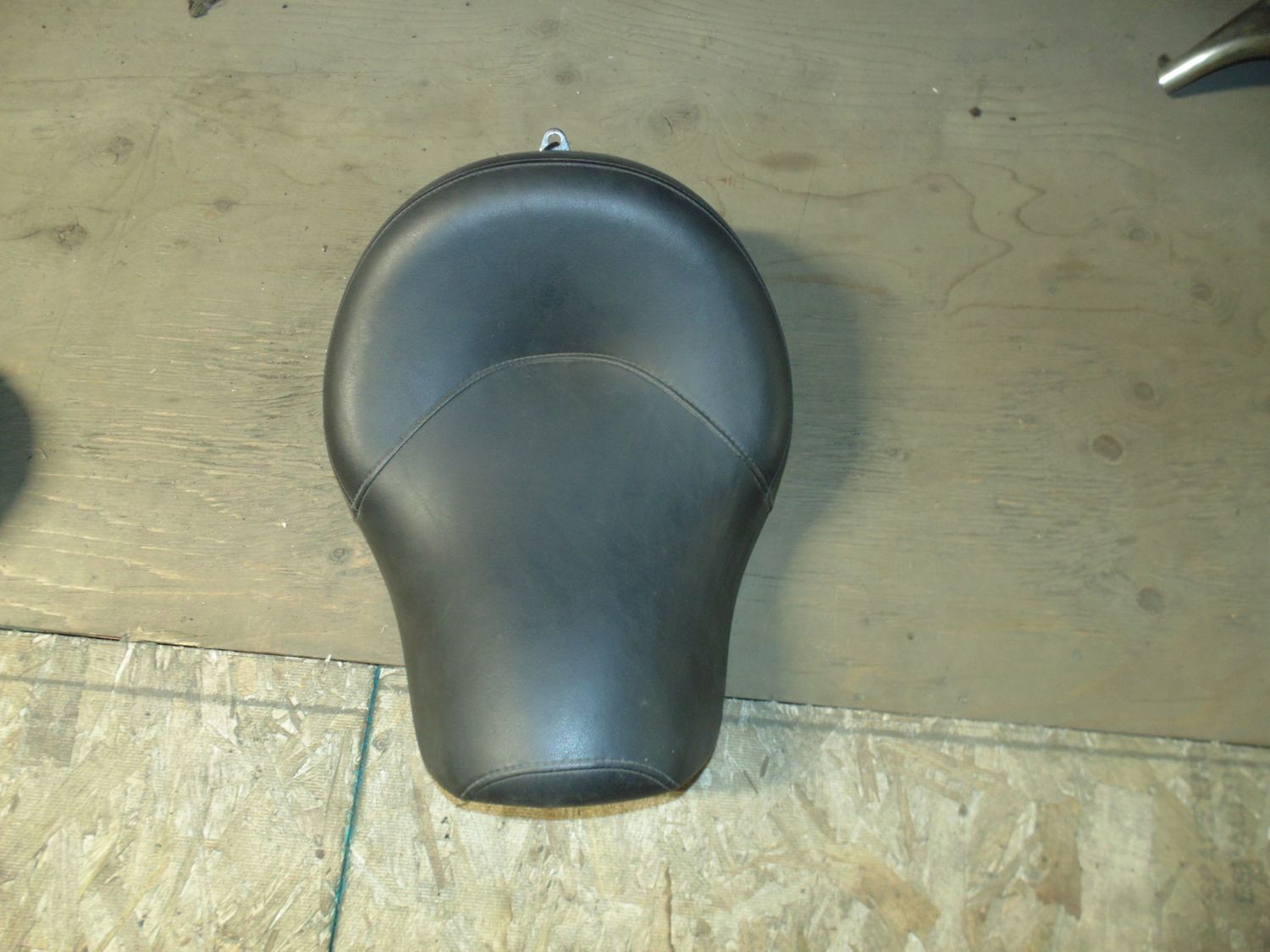 Harley-Davidson 51933-06 Sundowner Solo Seat 06-Later Dyna