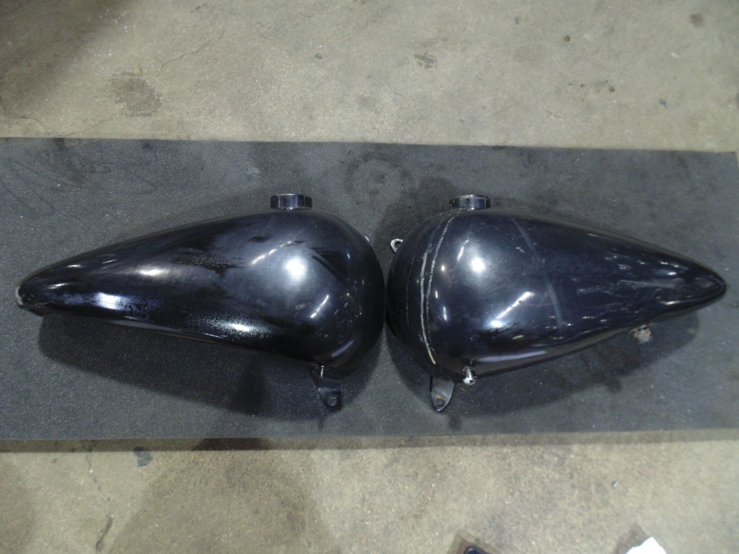 Genuine Harley Shovel 3.5 Gallon Split Gas Tank Shovelhead Panhead Shovel Chopper Black