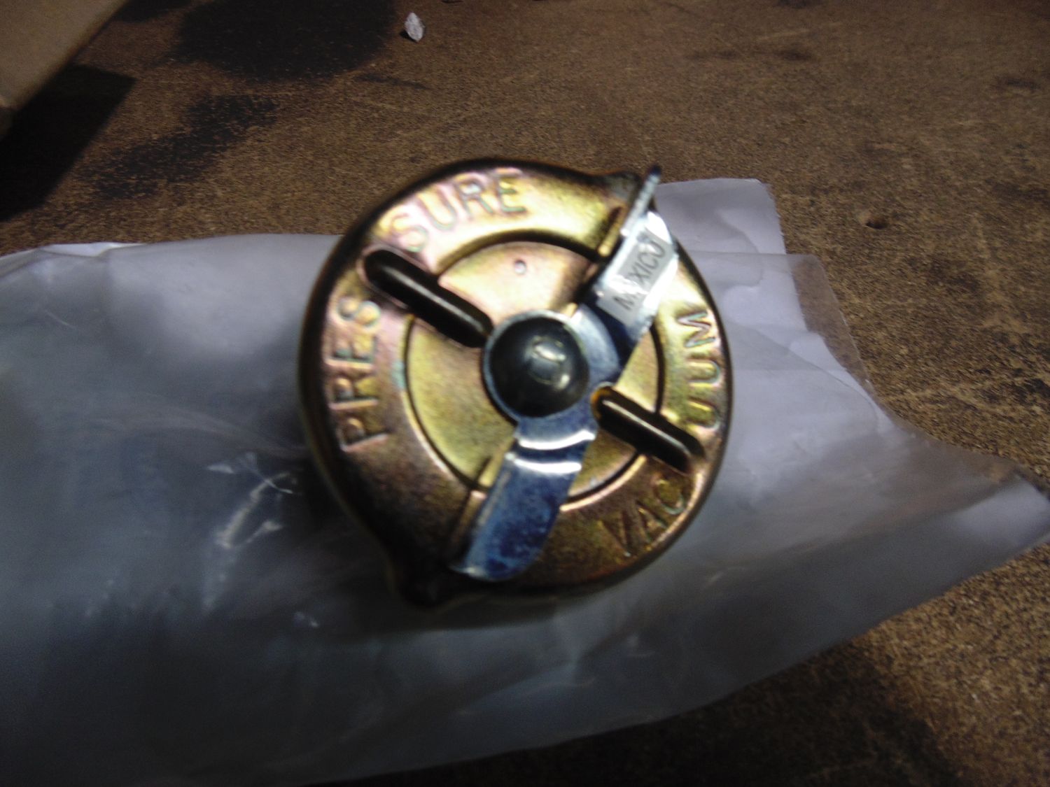 Genuine Harley Davidson Gas Cap 1989-1991 FLT FLHT FLH 61091-88 NOS